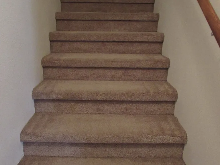 114 Andrews Dr — Photo 12