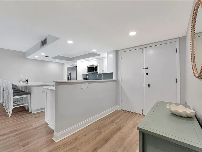 1430 Gulf Blvd #612 — Photo 5
