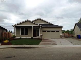 696 Eric Dr, Molalla, OR