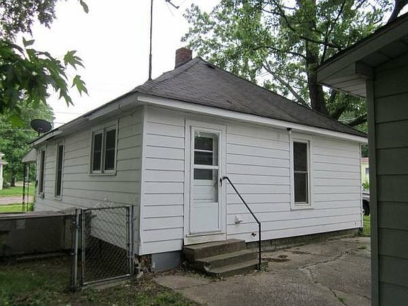 4th image of 410 W Willow St