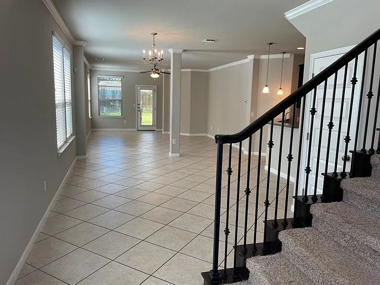 400A Hummingbird Ln — Photo 3