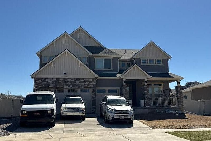 1st image of 5008 Jebel St