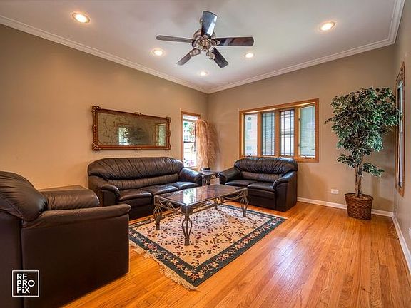 4th image of 1184 S Taylor Ave