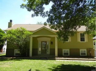 1110 Windyoak Dr, Ballwin, MO 63021