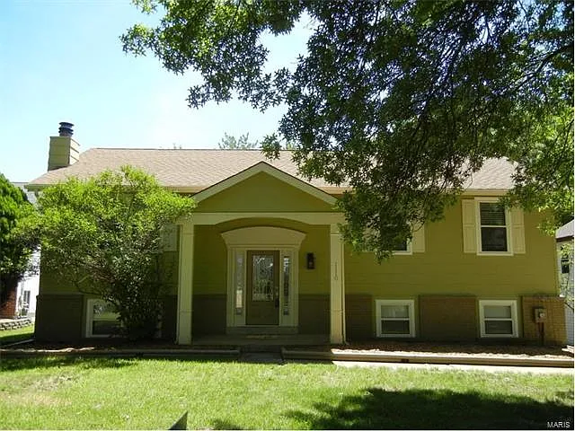 1110 Windyoak Dr photo 1
