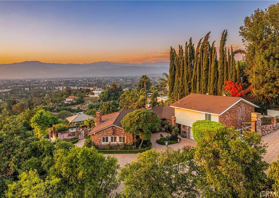 1st image of 2333 N Coronet Ct