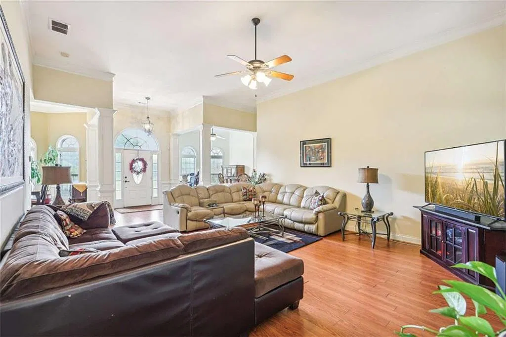 4 bed, 3.5 bath, 3000 sqft, $3,000 — Photo 4