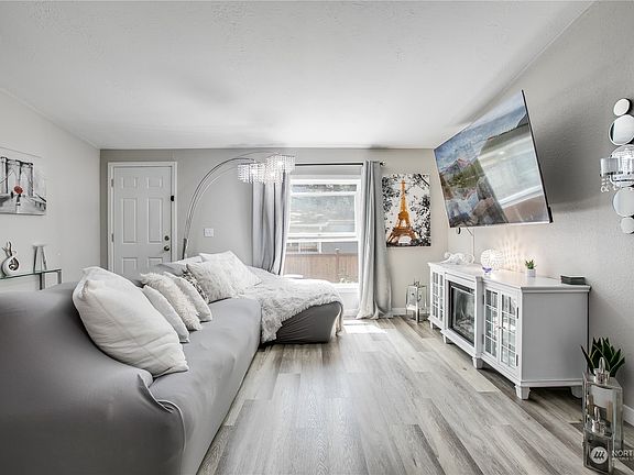 2nd image of 20204 135th Avenue E #45