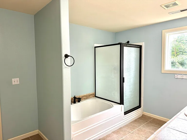5817 NE 59th Ave — Photo 15