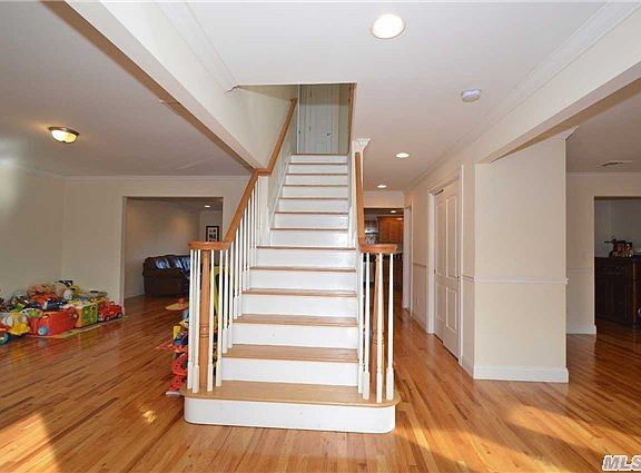 2nd image of 126 Wilson St