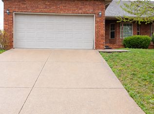 1017 N 26th St, Ozark, MO 65721