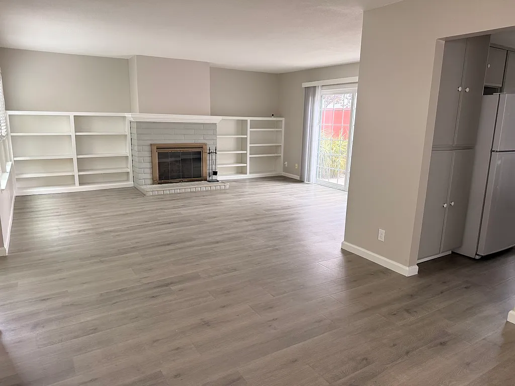 608 Lisa Way — Photo 2