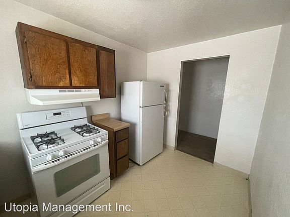4th image of 325 Alexander Ave APT 2