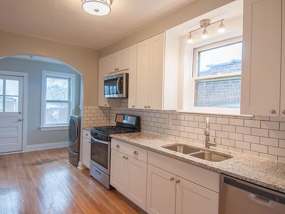 1st image of 3946 Fairview Ave #2F