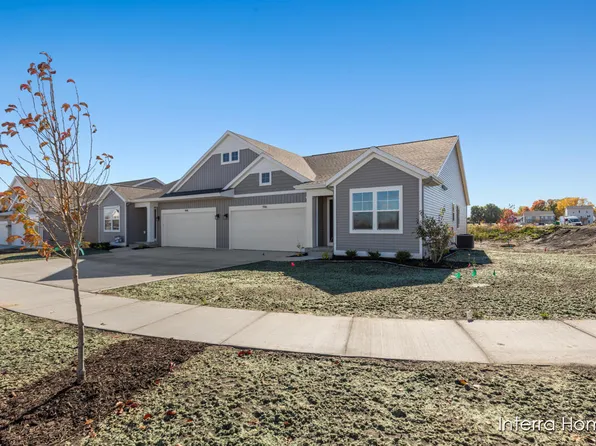 996 Scioto Dr NW #1, Comstock Park, MI 49321