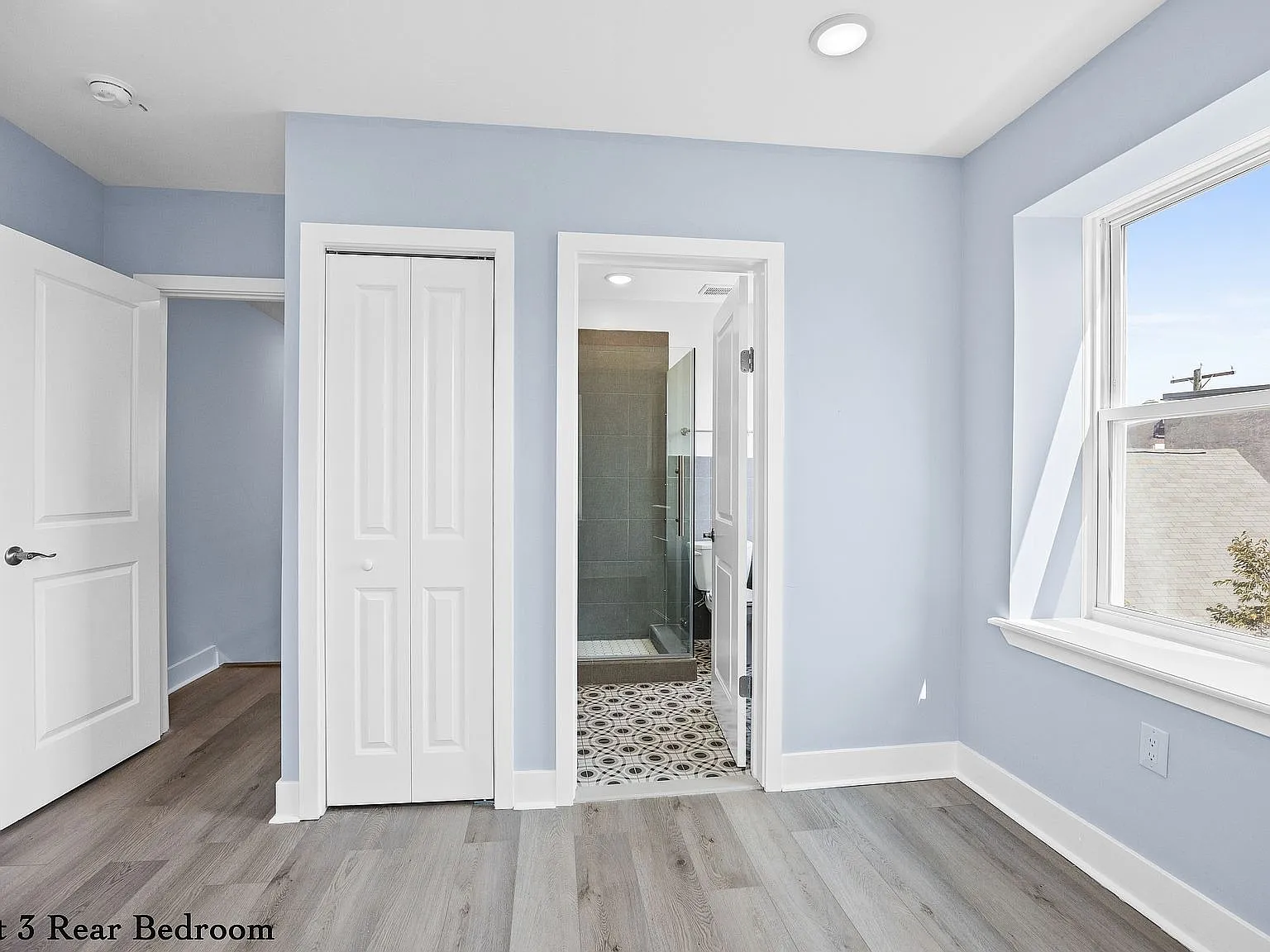 3-Bedroom, 2-Bath Apartment Just Blocks from Temple University — Photo 4