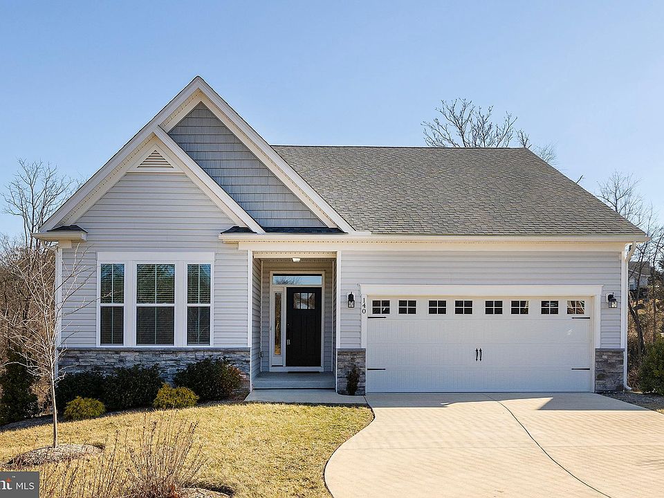 1st image of 140 Amberfield Ct