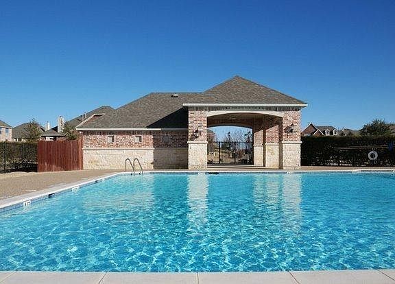 2nd image of 2520 Slalom Dr