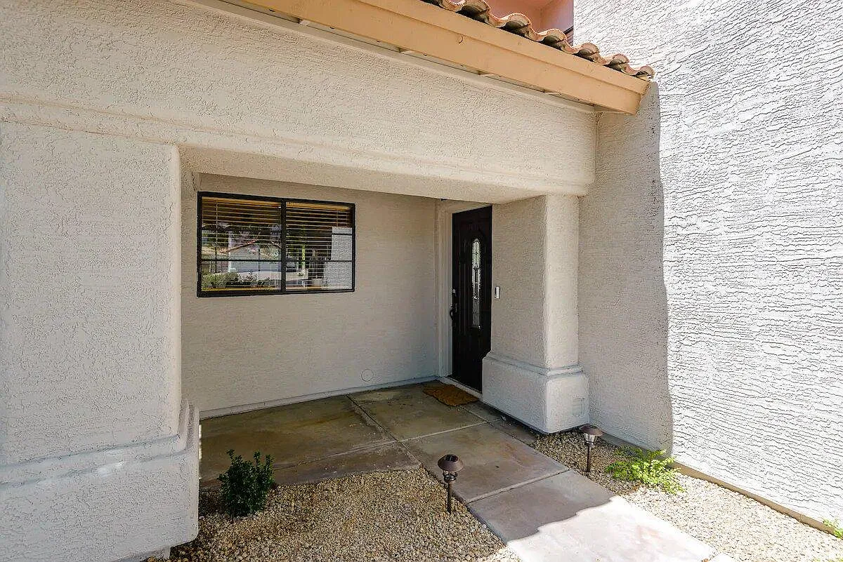 3 bed, 2.5 bath, 1647 sqft, $5,500 — Photo 4