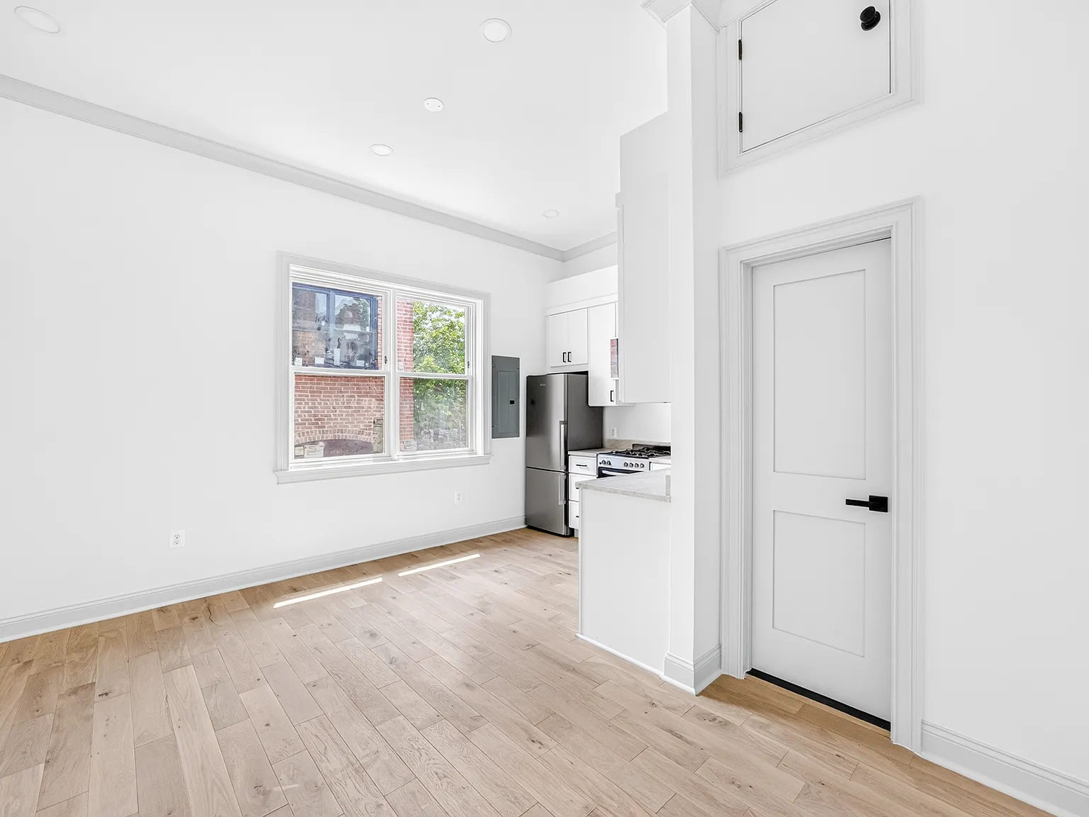 Studio, 330 sqft, $2,250 — Photo 4