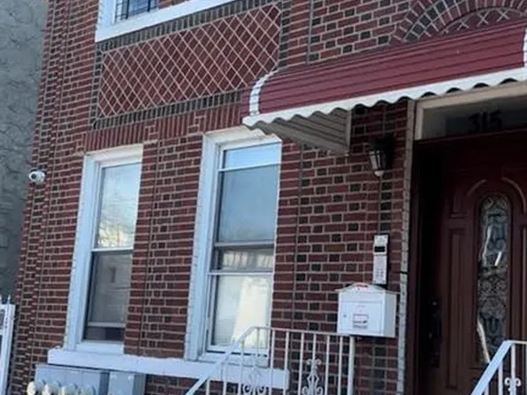 315 Legion St #2R, Brooklyn, NY 11212