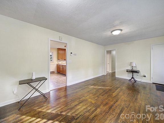 5th image of 3987 Taxahaw Rd