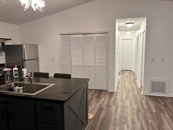 5th image of 310 Quail Hollow Dr