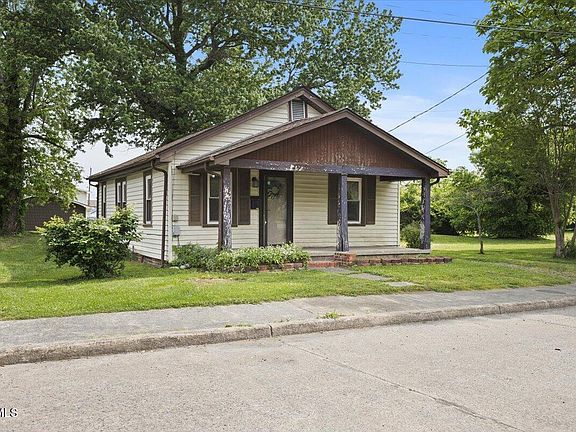 2nd image of 2212 Ashwood Ave
