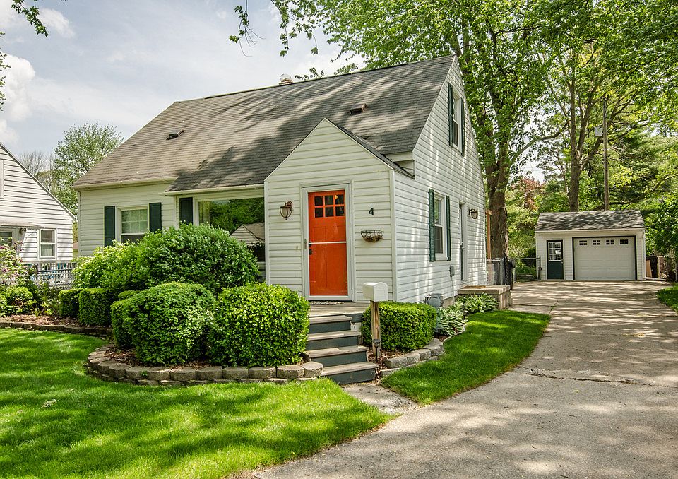 1st image of 4 E Livingston Ct