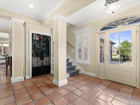 3rd image of 4877 Pine Valley Way