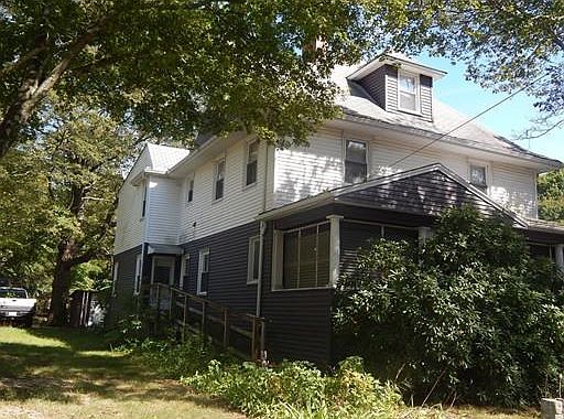2nd image of 61 Pleasant St