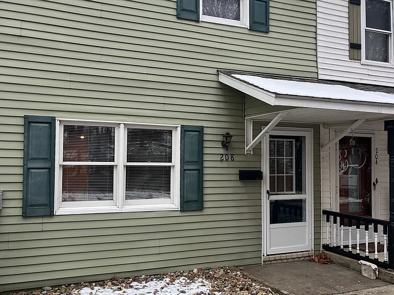208 Montour St — Photo 5