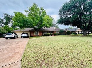 2018 River Oaks Cir, Abilene, TX 79605