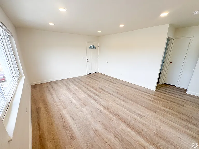 4802 Daisy St #2 — Photo 7