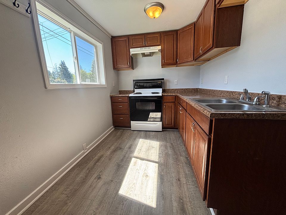 1st image of 3405 Northlake Way NW APT 3