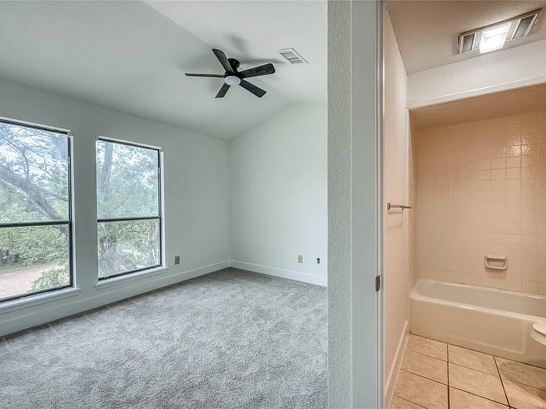 901 Cheyenne #C — Photo 28
