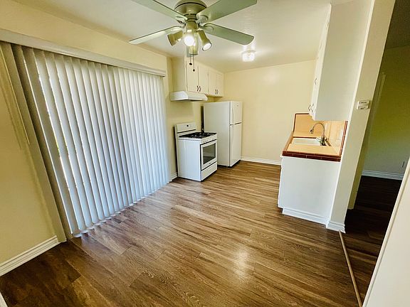 3rd image of 2244 Tampa Ave #D