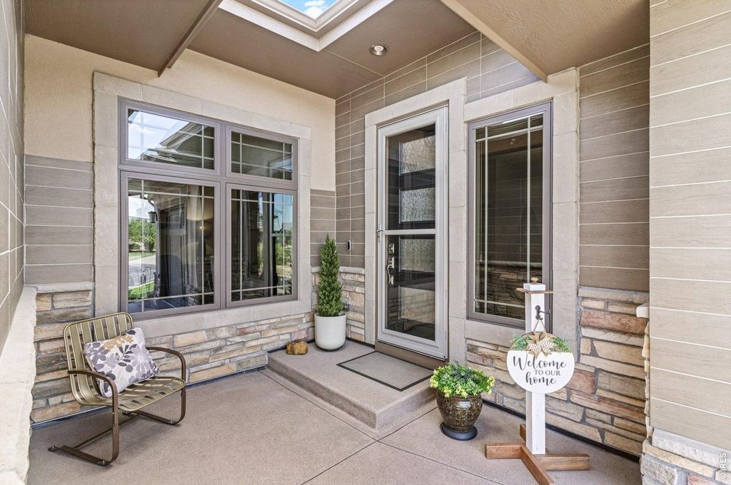 6923 Winterpeak Ct