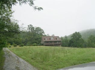 1257 Green Mountain Rd, Vinton, VA 24179