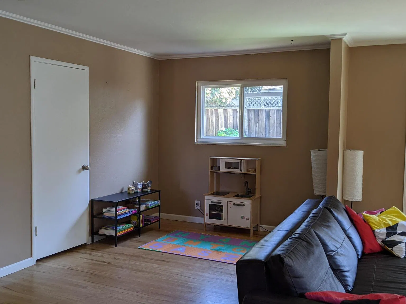 1146 W Iowa Ave — Photo 3