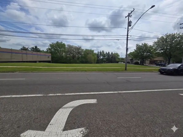 403-405 S Lincolnway St, North Aurora, IL 60542
