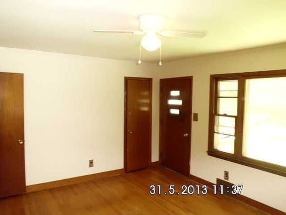 2nd image of 330 Courtland Ter