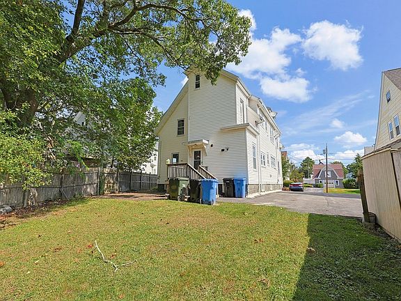 4th image of 23 Fullerton Ave