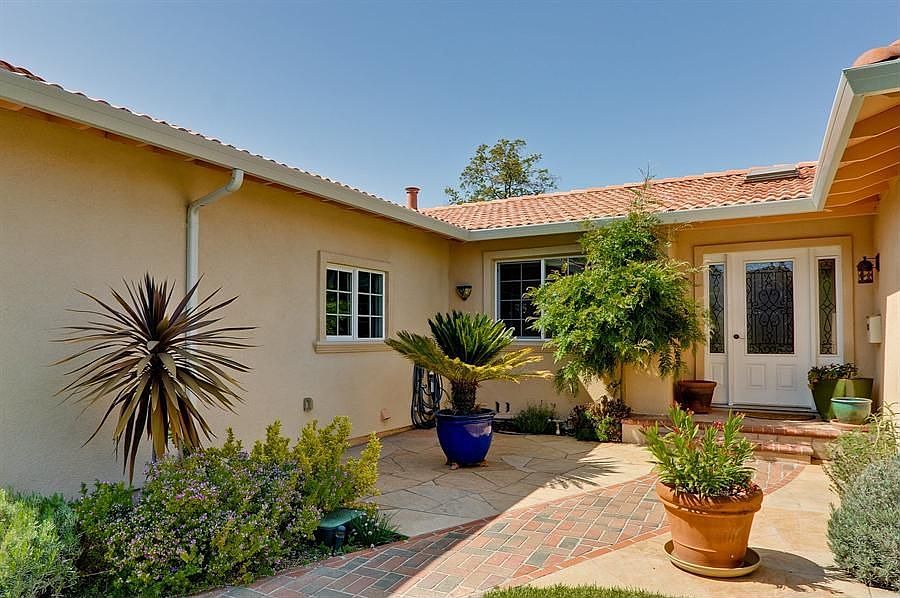 2nd image of 20635 Nancy Ct