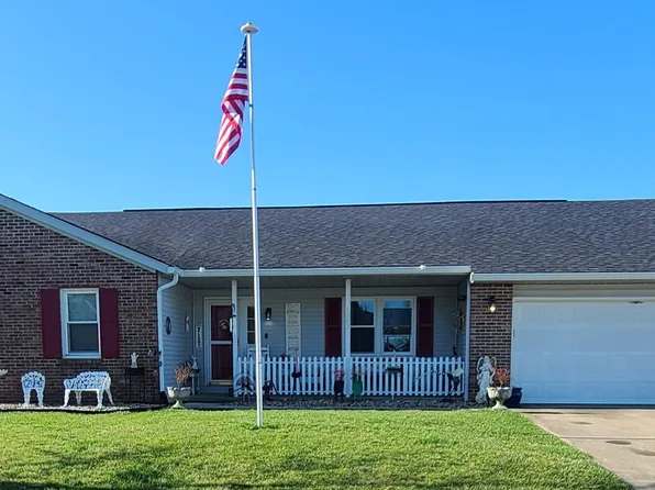 1203 Zona Dr, Rushville, IN 46173