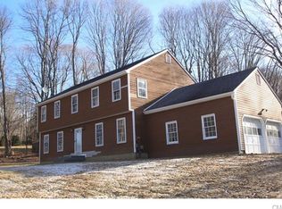 3 Crescent Ln, New Milford, CT 06776