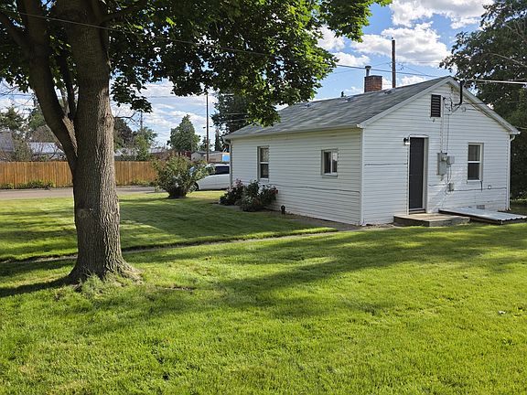 2nd image of 725 6th Ave N