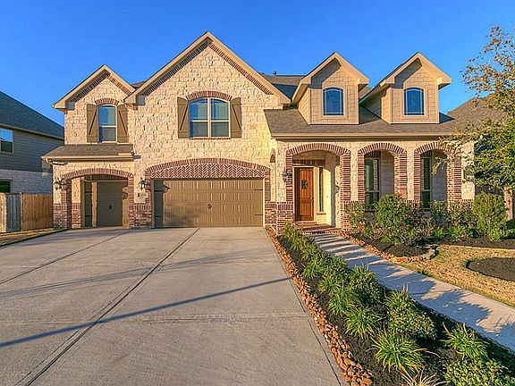 Gorgeous home in the coveted Master Plan Community of Cinco Ranch