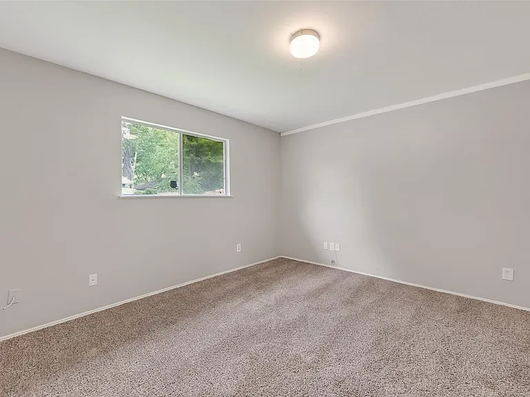 2446 Mayview Dr — Photo 27