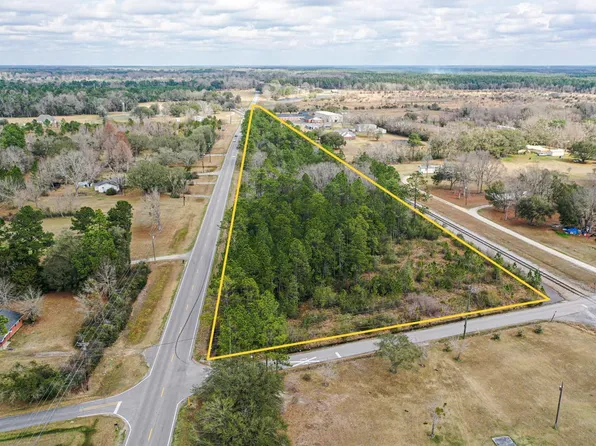 Highway 613, Moss Pt, MS 39562